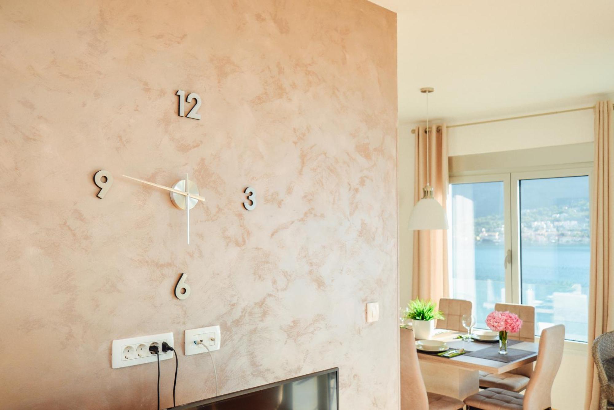 Sea View Apartment For 4 Котор Екстериор снимка